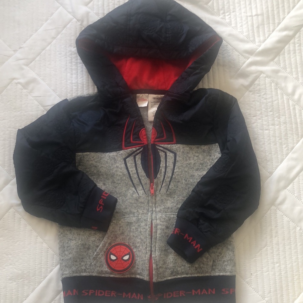 Marvel SpiderMan  Boys zip up jacket coat Size 6 Red ,blue,gray , Comic book